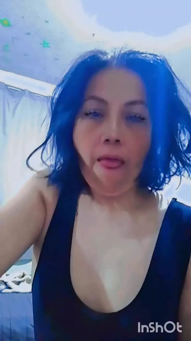 Наслаждаясь двумя его дырками