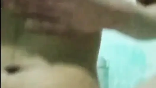 Hintli öğretmenin rol oyunu