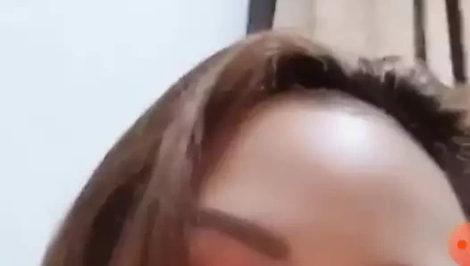 Filipinli ekranda canlı