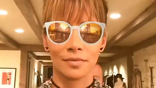 Halle Berry - Cleavage 4-27-2018