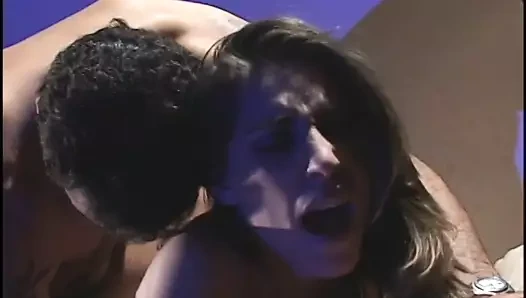 Çarpıcı güneş yanığı hottie hershey üzerinde gitmekten hoşlanıyor