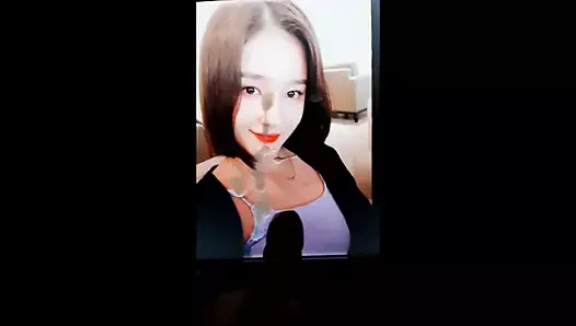 Momoland Nancy boşalıyor