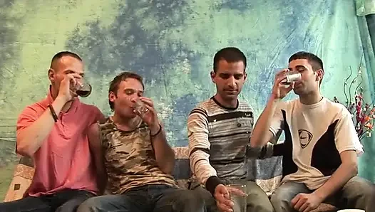 Eşcinsel dörtlü anal parti