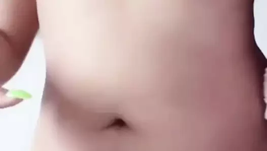 Venezolana 26 yaşında çıplak