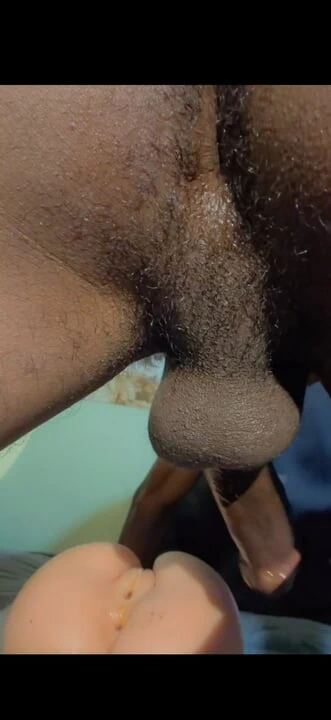 Seks oyuncağımı sikiyorum