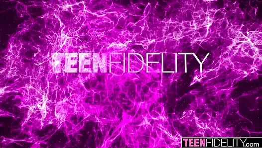 Teenfidelity Nico Luva keert terug voor meer anale seks