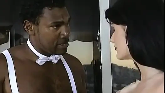 Siyah oyuncak oğlanı memnun etmek ve sikmek için bazı beyaz sürtükler var