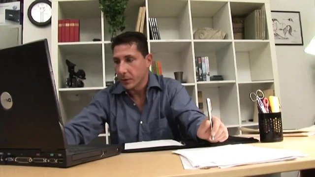 50 yaşında hala genç büyük bir yarağı seviyor!!