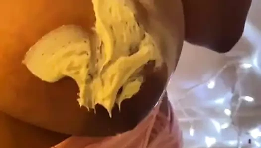 Solo bbw abanoz okşama ve emme ona tatlı meme uçları