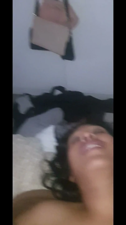 Doğal göğüslü dolgun Hintli MILF derlemesi | Klip 1