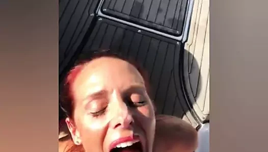 Karım patronuna darbeler ve bir yüz alır