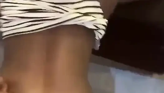 Zenci kız aşk domaltarak sikiliyor