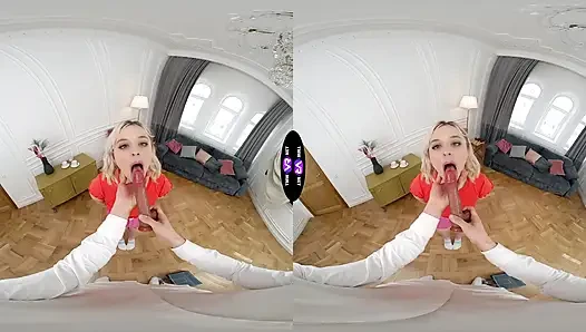 Molly Cute yapay penisi gerçek yarakla karşılaştırıyor ve sonra döl istiyor - teenmegaworld
