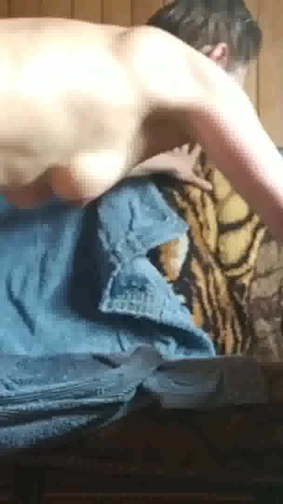 Незабываемый момент из "Жена трахается и сосет член в сауне"