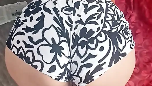 Yeğenimin ağzı ve kıçı horoz istiyor