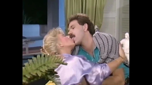 Güzel orta yaşlı seksi kadınlar iyi seks yapıyor