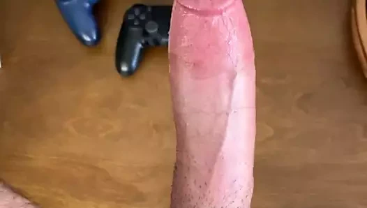 Devasa ve şişman joystick'iyle oynayan oyuncu!