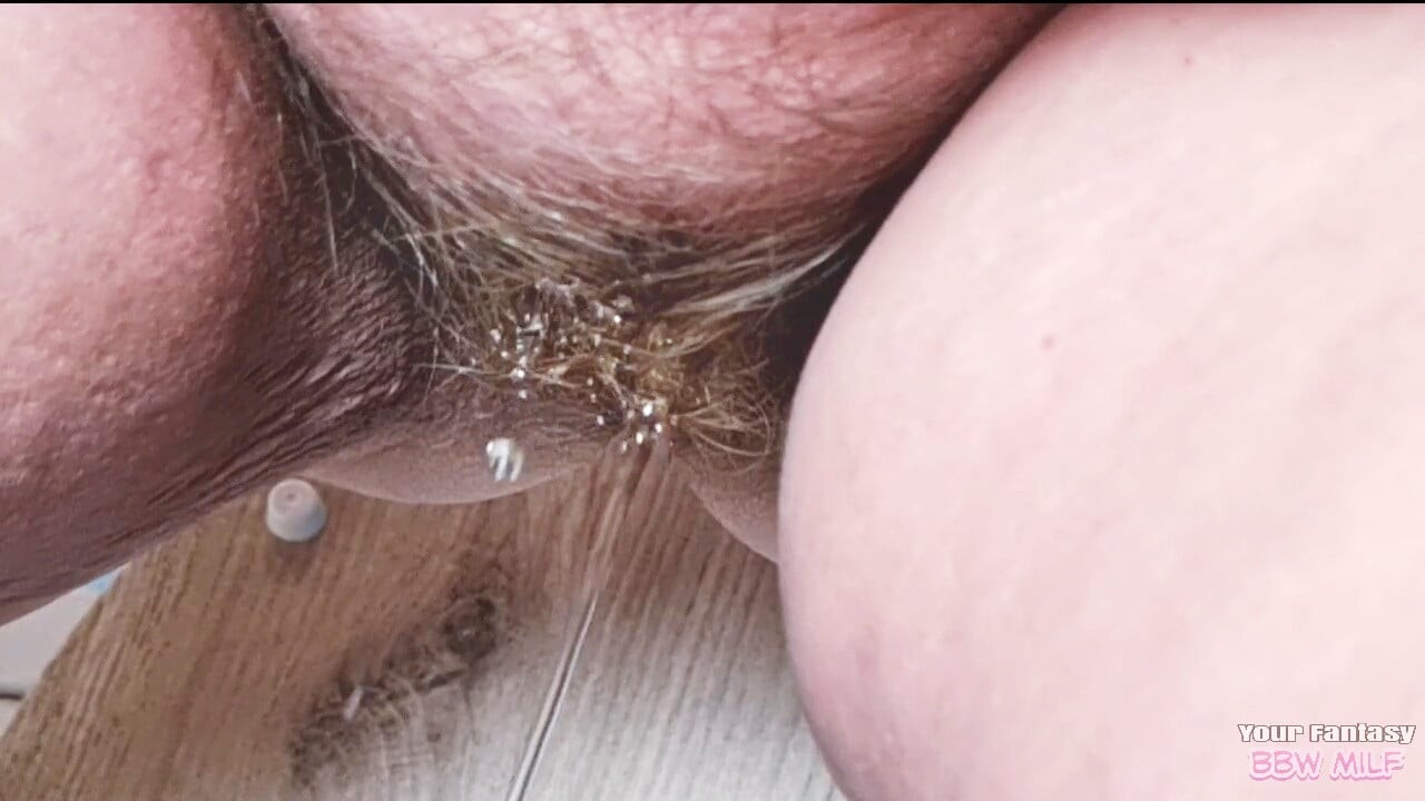 Olgun orta yaşlı seksi kadın kıllı amcığından sadece senin için ateşli taze altın sidik (iri güzel külot göt duşta kıllı amcık yaramaz anne teyze nine)