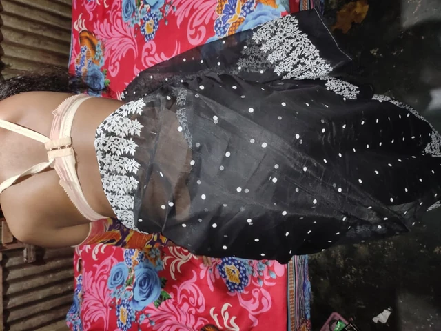 Ateşli Bangladeşli çift ev yapımı seks telefonda kaydedildi