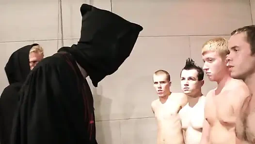 Dölle korunmasız sikişiyor