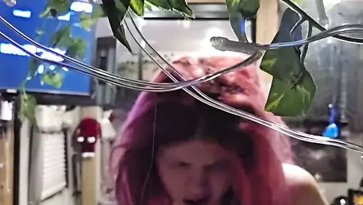 Kaltak genç kız aptal sikiliyor