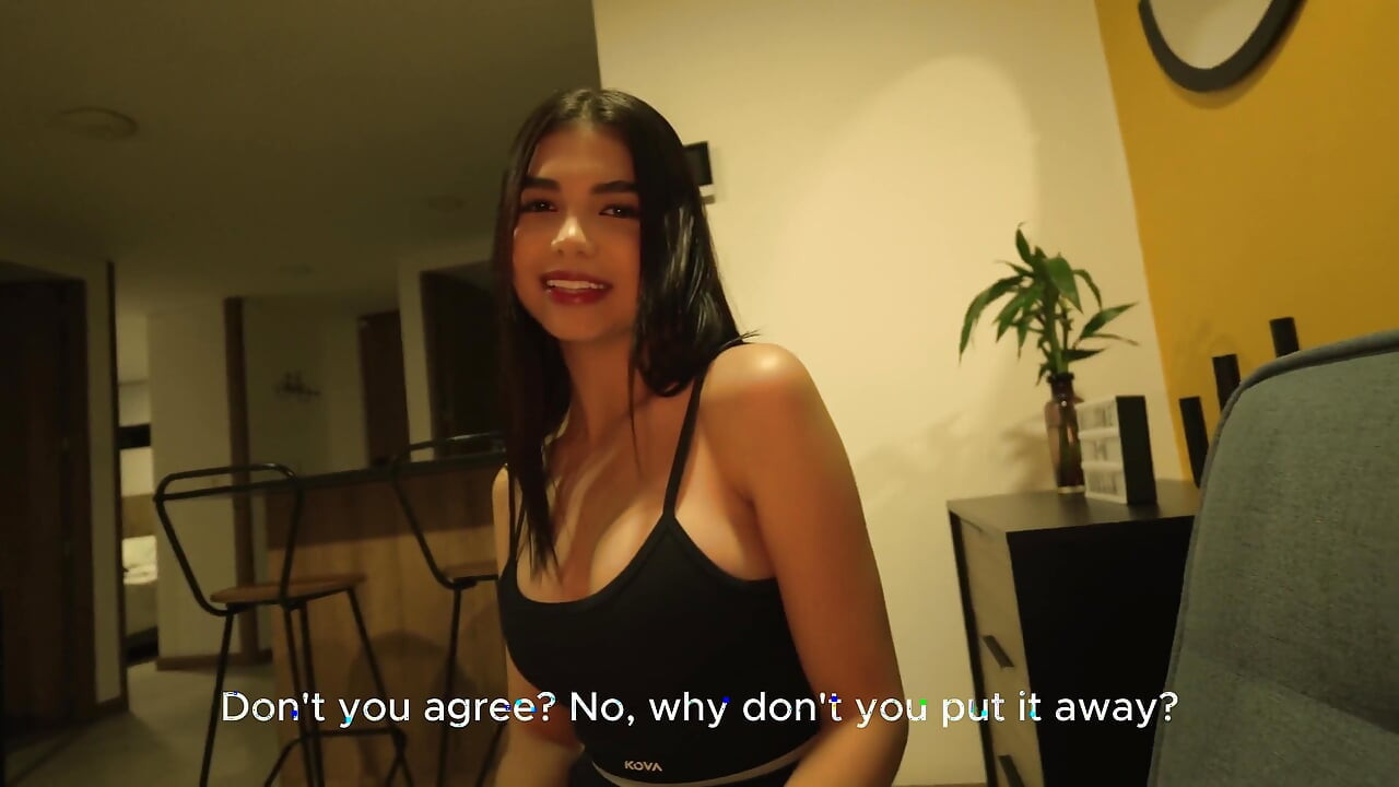 Kolombiyalı üvey kız kardeşim beni fotoğraflarına mastürbasyon yaparken yakaladı ve sonunda beni ham sikiyor! Manuela Vae - Papuchizz