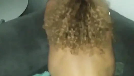 Ateşli hatun büyük yarakla şaşırttı ve sikildi-bakış açısı