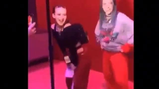Billie eilish üzerinde fan taşlama
