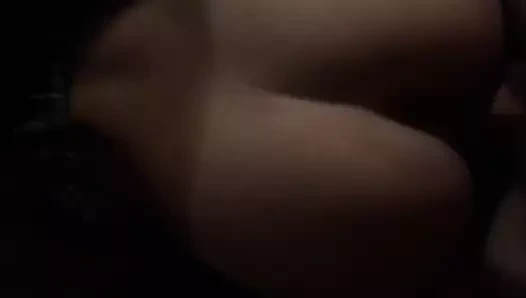 Evli kadın domaltarak sikiliyor