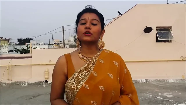 Saree giyen seksi yenge