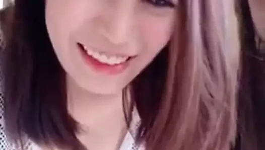 Seksi asain yapıyor sexlfies gösteren boob.mp4