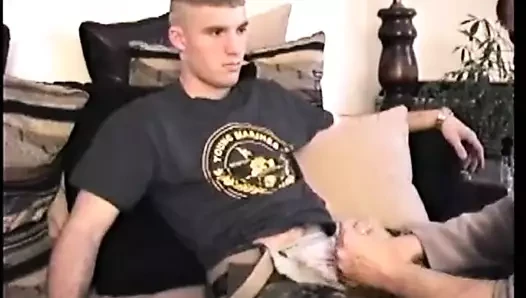 Hornyvinnie'nin iyi arkadaşı cj için bazı yaramaz fikirleri var