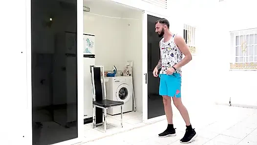 Mor Saçlı Ateşli Kız açık Havada Çifte Sikiliyor