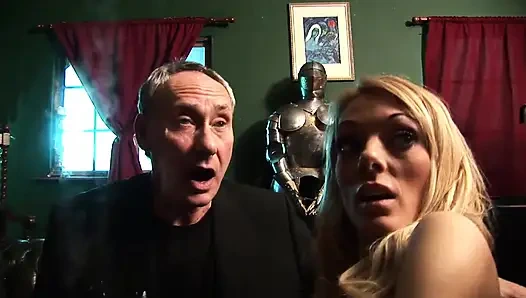 Büyük bir yarakla götten sikiliyor