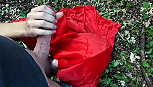 AVVENTURE SESSUALI DEL CAPPUCCIO RIDOTTO