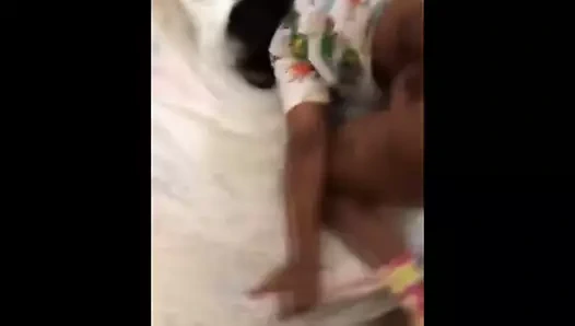 Bu kediyi herhangi bir erkekten daha kremalı yapmak