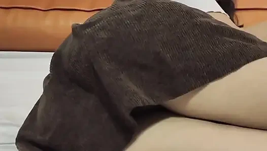 Büyük dildo ile yanlara mastürbasyon