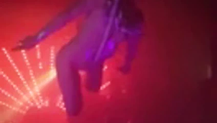 Striptizci gösterisi