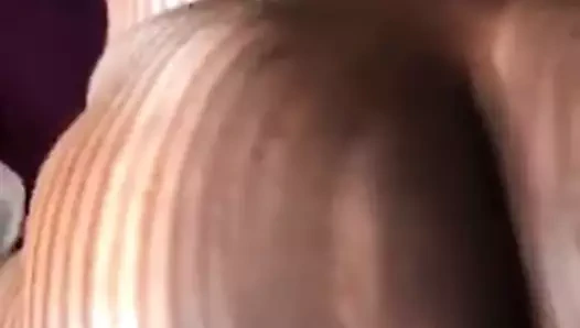 O güzel kıçı siktir et