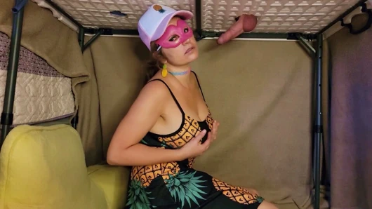 Belki perşembe günü eş değiştirme gezisinde anne sahibeyle karşılaşırsın! Tek yapman gereken istemek mi? Biliyorsan, biliyor musun?