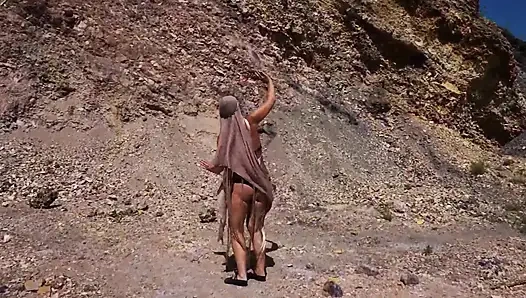 Hills'te Otherland dansı