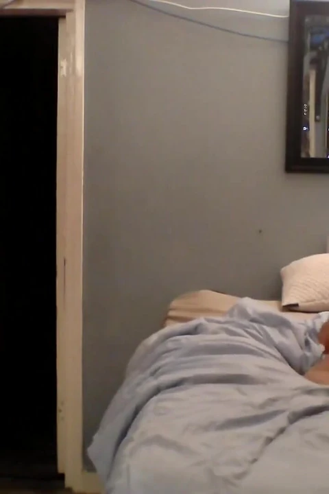 Charlotte Sins принимает два кримпая, часть 2