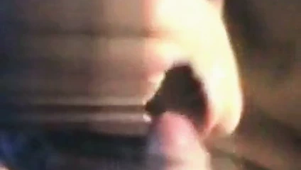 Kız ağzına boşalıyor