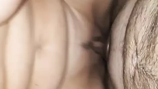 Yeni oyuncak...o bunu seviyor