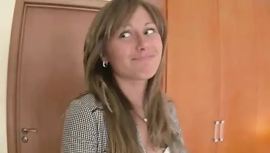 Özlemli göt deliği sahnesi-4 büyük götlü sarışın göt sikişinin tadını çıkarıyor ve döllemeyle bitiyor