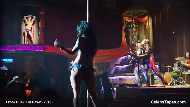Eiza gonzalez striptizci