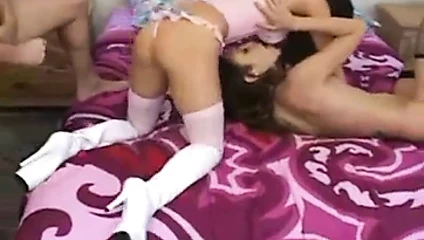 Sıcak babes hisse içinde bir büyük çük ve cumswapping-2