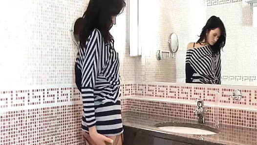 Tess Mirror tarafından wet and puffy