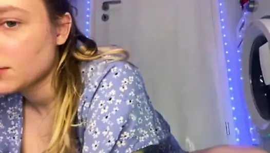 Jucielussie ile çift dildo sikişiyor