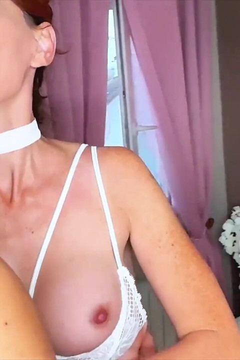 Emma, 40 yaşında ve hala karşı konulmaz